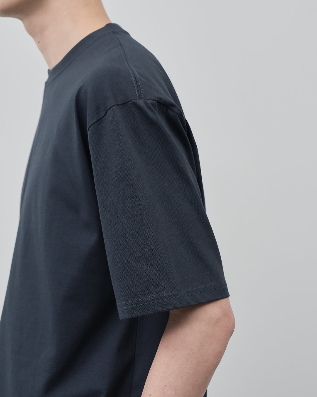 Pack S/S Tee -charcoal×navy-